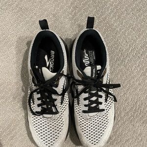 Brooks Running Shoe - Revel 4